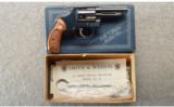 Smith & Wesson ~ 36 Chiefs Special ~ .38 Special ~ Like NIB - 1 of 4