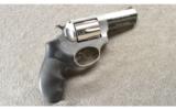 Ruger ~ SP101 .32 H&R Mag ~ Like New In Case - 1 of 3