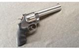 Smith & Wesson ~ 629-4 ~ .44 Magnum - 1 of 3
