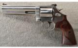 Smith & Wesson ~ 686-6 Plus Deluxe ~ .357 Mag. - 3 of 3