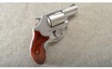 Smith & Wesson ~ 60-14 Lady Smith ~ .357 Mag ~ With Case - 1 of 2