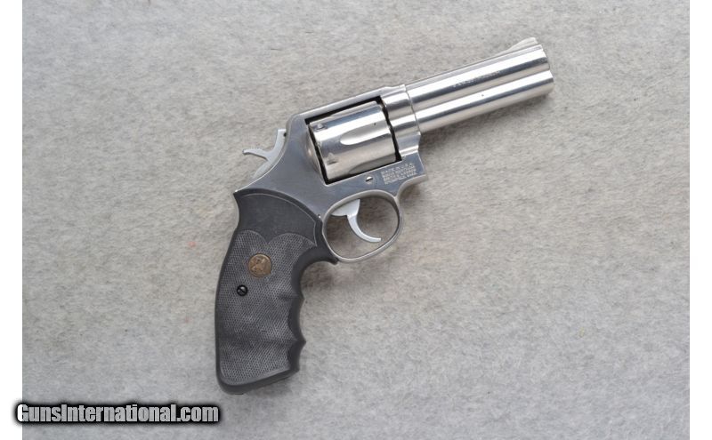 Smith & Wesson ~ 681 ~ .357 Magnum