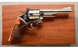 Smith & Wesson ~ Model 57 No Dash ~ .41 Magnum ~ Like new in case. - 2 of 3