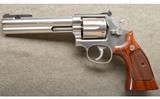 Smith & Wesson ~ 686 No Dash Silhouette ~ .357 Magnum - 3 of 3
