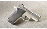 Smith & Wesson ~ 4013 ~ 40 S&W - 1 of 4