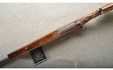 Weatherby ~ Mark V Bronze Sporter ~ 300 Winchester Magnum - 5 of 10