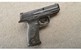 Smith & Wesson ~ M&P 40 ~ .40 S&W ~ In shipping box - 1 of 3