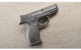 Smith & Wesson ~ M&P 40 ~ .40 S&W ~ In shipping box - 1 of 3