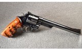 Smith & Wesson
29 2
.44 Magnum