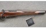 Weatherby ~ Mark V Bronze Sporter ~ 300 Winchester Magnum - 3 of 11