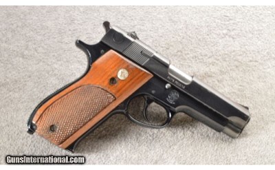 Smith & Wesson ~ 39-2 ~ 9 MM
