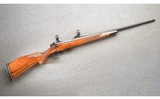 Weatherby ~ Mark V ~ .300 Weatherby Magnum - 1 of 14