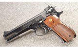 Smith & Wesson ~ Model 52-2 ~ 38 Special Mid-Range - 2 of 8