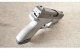 Beretta ~ APX ~ Carry ~ Wolf Grey ~ 9 MM ~ As New - 4 of 4