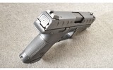 Beretta ~ APX ~ Compact ~ 9 MM ~ As New - 4 of 4