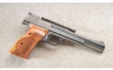 Smith & Wesson ~ Model 41 ~ .22LR