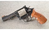 Smith & Wesson ~ Model 520 ~ 357 Magnum - 1 of 6