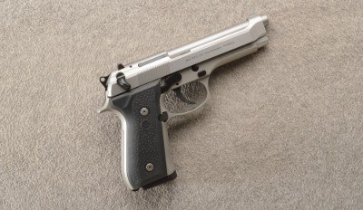 Beretta ~ 92FS INOX ~ 9MM Luger