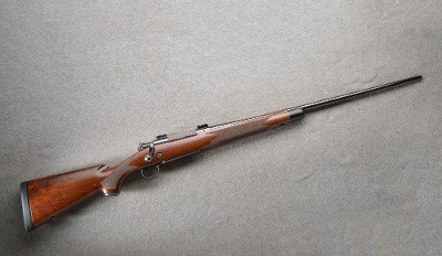 Winchester ~ 70 ~ Classic Super Grade ~ 300 Win Mag