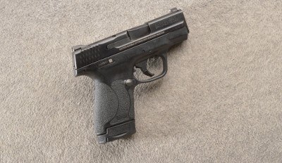 Smith & Wesson ~ M&P Shield ~ 9MM Luger