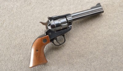 Ruger ~ NM Single-Six ~ .22 lr