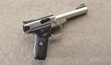 Smith & Wesson ~ SW22 Victory ~ .22 LR