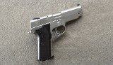 Smith & Wesson ~ 4046 ~ .40 S&W - 1 of 2