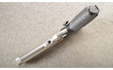 Smith & Wesson ~ SW22 Victory ~ Threaded ~ .22 Long Rifle - 3 of 5