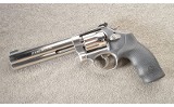 Smith & Wesson ~ 617-6 ~ 22 Long Rifle - 2 of 6