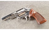 Smith & Wesson ~ 66 ~ 357 Magnum - 2 of 6