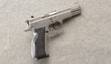 Tanfoglio ~ EEA ~ Witness ~ .40 S&W - 1 of 5