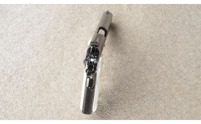 Colt ~ 1911 ~ Government ~ Series 70 ~ 38 Super - Image 4 of 6