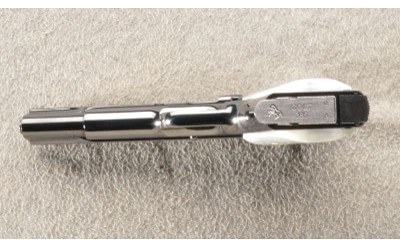 Colt ~ 1911 ~ Government ~ Series 70 ~ 38 Super - Image 3 of 6