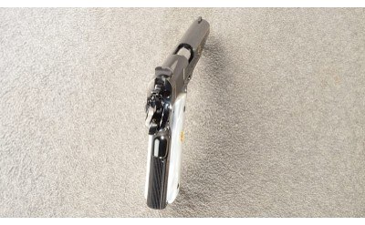 Colt ~ 1911 ~ Government ~ Series 70 ~ 38 Super - Image 4 of 6