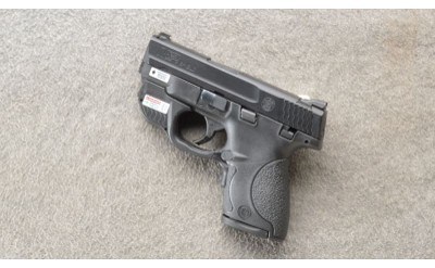 Smith & Wesson ~ M&P Shield ~ 9mm ~ Integrated Laser - Image 2 of 5