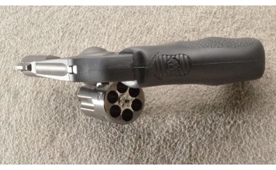 Ruger ~ LCR ~ .327 Federal Magnum ~ .327 Federal - Image 4 of 5