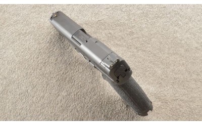 Smith & Wesson ~ M&P40 M2.0 ~ .40 S&W ~ 4" Barrel - Image 4 of 6