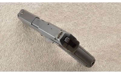 HK ~ USP Compact ~ .40 S&W ~ 3.5" Barrel - Image 4 of 6