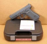 Glock 17 Gen. 3 with Night Sights - 2 of 4