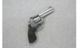 Smith & Wesson Model 686-6 SS .357 Magnum - 1 of 2