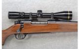 Weatherby MK V Deluxe .270 WBY MAG - 2 of 7