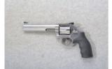 Smith and Wesson Model 686-6, .357 .MAG - 2 of 2