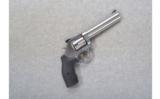 Smith and Wesson Model 686-6, .357 .MAG - 1 of 2