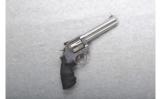 Smith & Wesson Model 686-5 .357 Magnum - 1 of 2