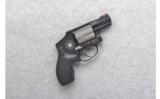 Smith & Wesson Model 342-1 AirLite PD .38 Special - 1 of 2