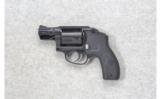 Smith & Wesson Model Bodyguard BG38 .38 SPL+P w/Laser Sight - 2 of 2