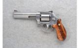 Smith & Wesson ~ 627-0 ~ .357 Magnum - 2 of 2