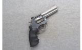 Smith & Wesson ~ 686-5 ~ .357 S&W Magnum - 1 of 2