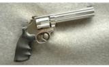 Smith & Wesson ~ 617-1 ~ .22 LR - 1 of 2