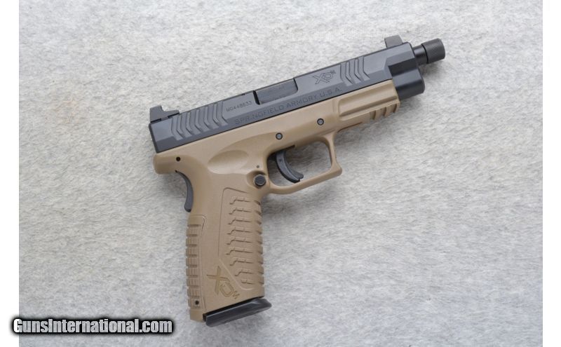 Springfield Armory ~ XDm-9 ~ 9x19